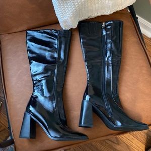 BLACK BOOTS size 6